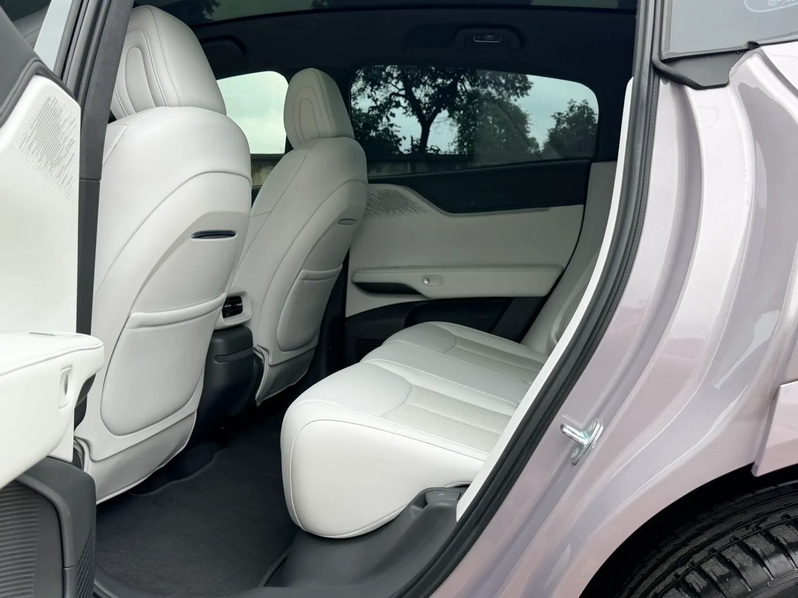 Xpeng G6 RWD 68.5kWh MAX Flagship version, снимка 10 - Автомобили и джипове - 55315775
