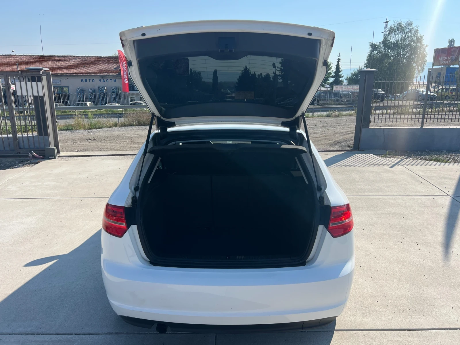 Audi A3 1.6TDI , снимка 6 - Автомобили и джипове - 55752029