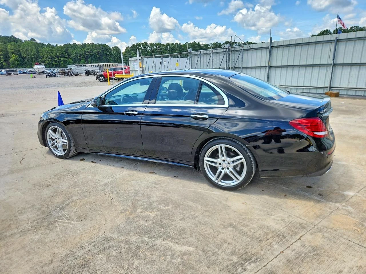 Mercedes-Benz E 300 2.0l, снимка 2 - Автомобили и джипове - 55773195