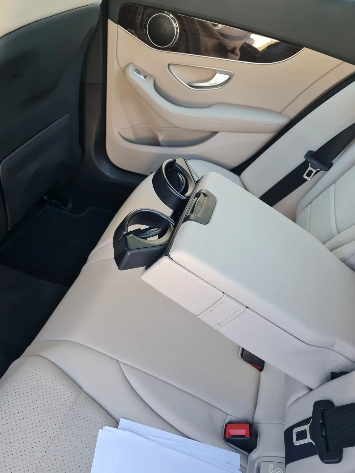 Mercedes-Benz C 300, снимка 5 - Автомобили и джипове - 56197100