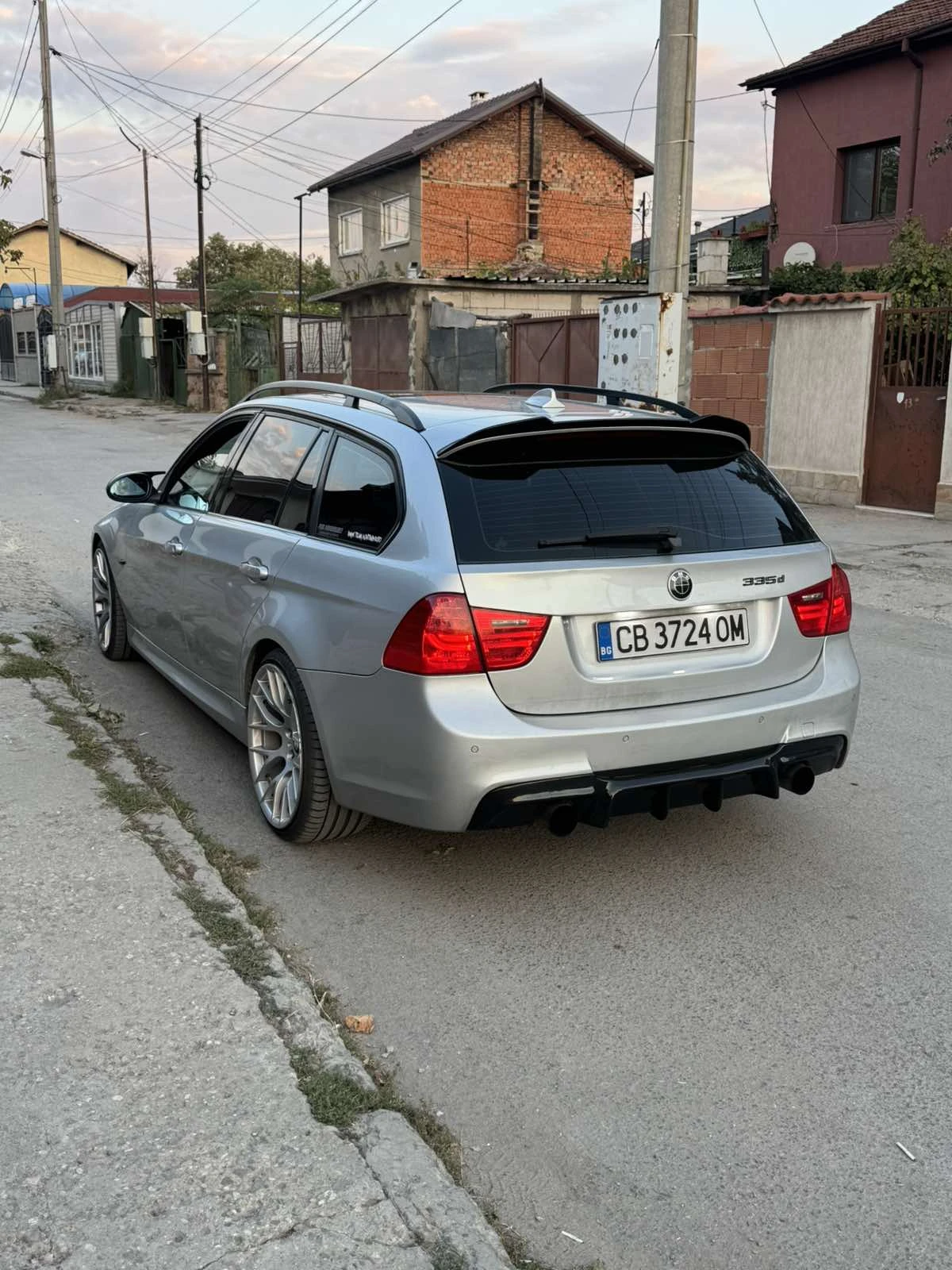 BMW 330, снимка 15 - Автомобили и джипове - 56273388
