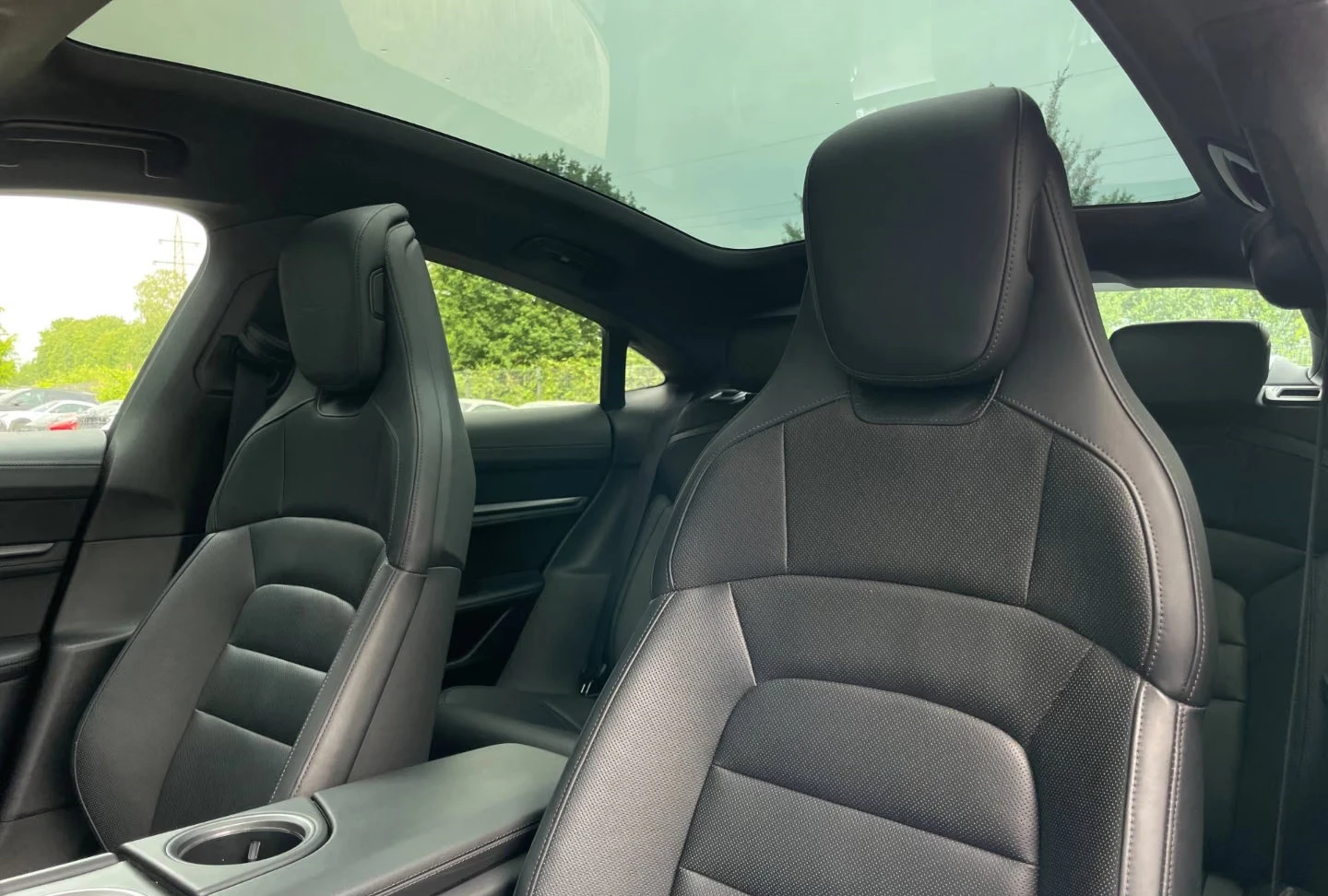 Porsche Taycan 4S/598HP/FACELIFT/360/BOSE/CHRONO/PANO/VENT/114a | Mobile.bg � ����������� 12