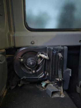 Land Rover Defender - 25000 € / 48895.75 лв. - 38947193 9