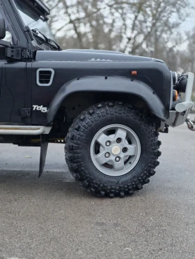 Land Rover Defender - 25000 € / 48895.75 лв. - 38947193 3