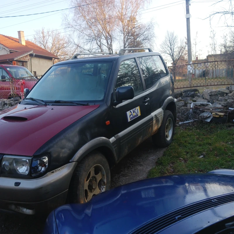 Nissan Terrano 2, снимка 2 - Автомобили и джипове - 49379890