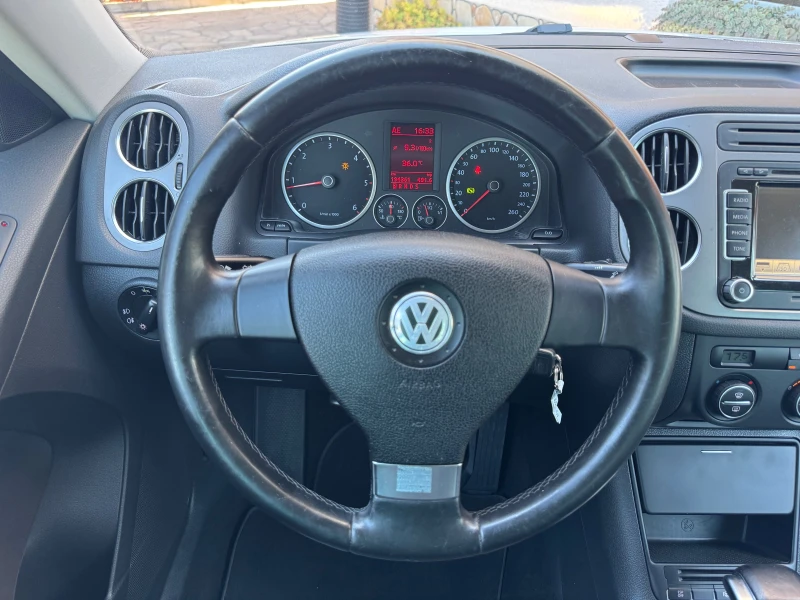 VW Tiguan 2.0TDI* NAVI* KAMERA* PARKASISTANS* 100%km* LIZING, снимка 7 - Автомобили и джипове - 51007768