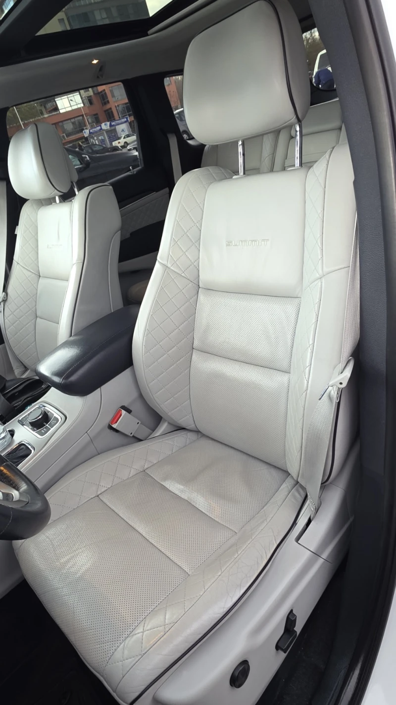 Jeep Grand cherokee, снимка 9 - Автомобили и джипове - 52919975