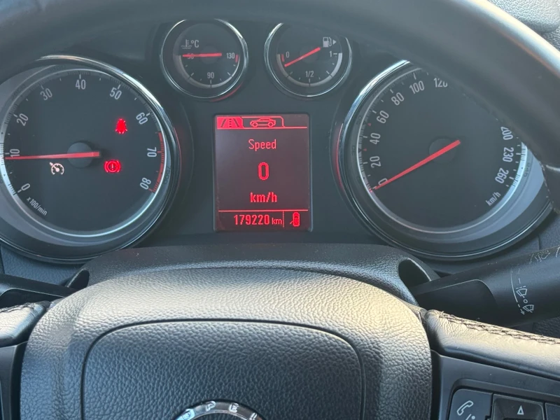 Opel Mokka 1.4 Turbo ECOTEC (140 Hp), снимка 16 - Автомобили и джипове - 52930814