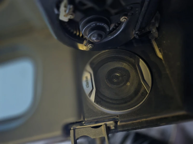 Land Rover Defender, снимка 10 - Автомобили и джипове - 53587206