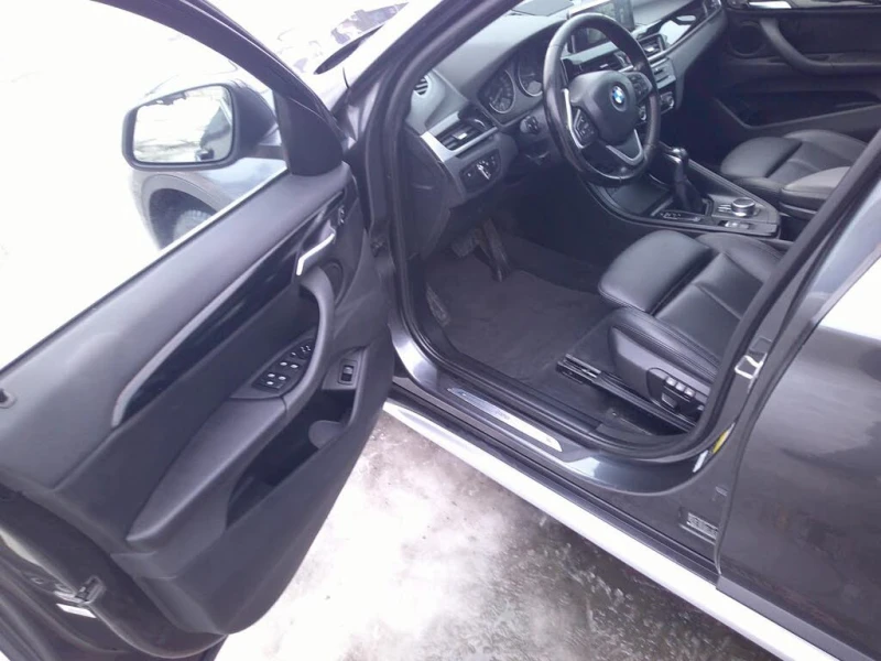 BMW X1 ПАМЕТ* КАМЕРА* ПАНОРАМА* ПОДГРЕВ* КОЖА* , снимка 13 - Автомобили и джипове - 53233982