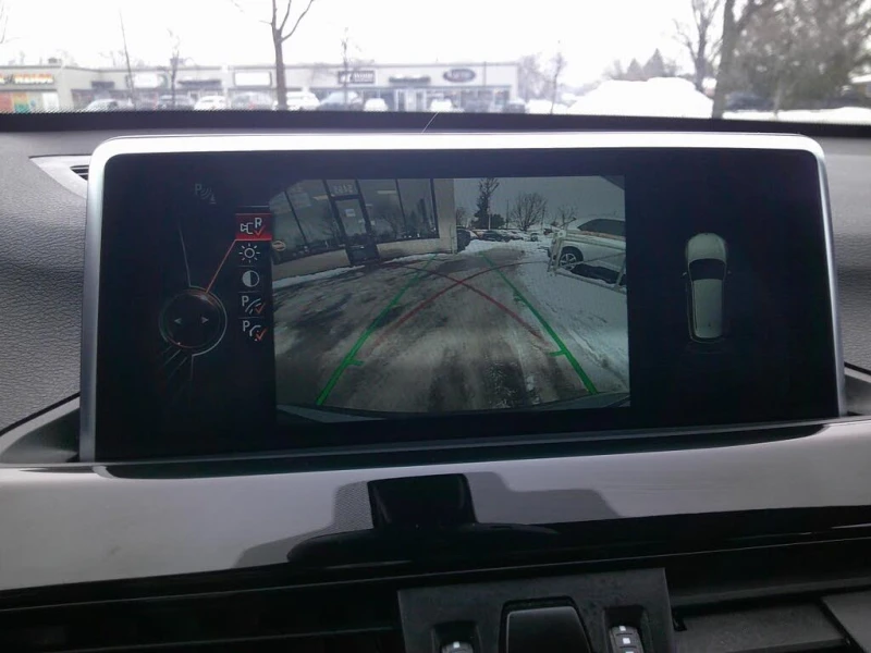 BMW X1 ПАМЕТ* КАМЕРА* ПАНОРАМА* ПОДГРЕВ* КОЖА* , снимка 11 - Автомобили и джипове - 53233982