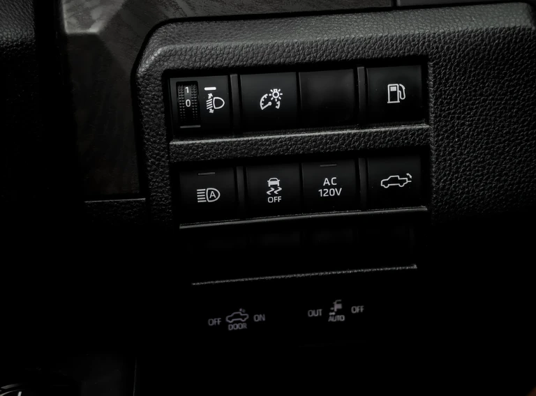 Toyota Tacoma HYBRID LIMITED | RUNNING BOARDS , снимка 11 - Автомобили и джипове - 54718839