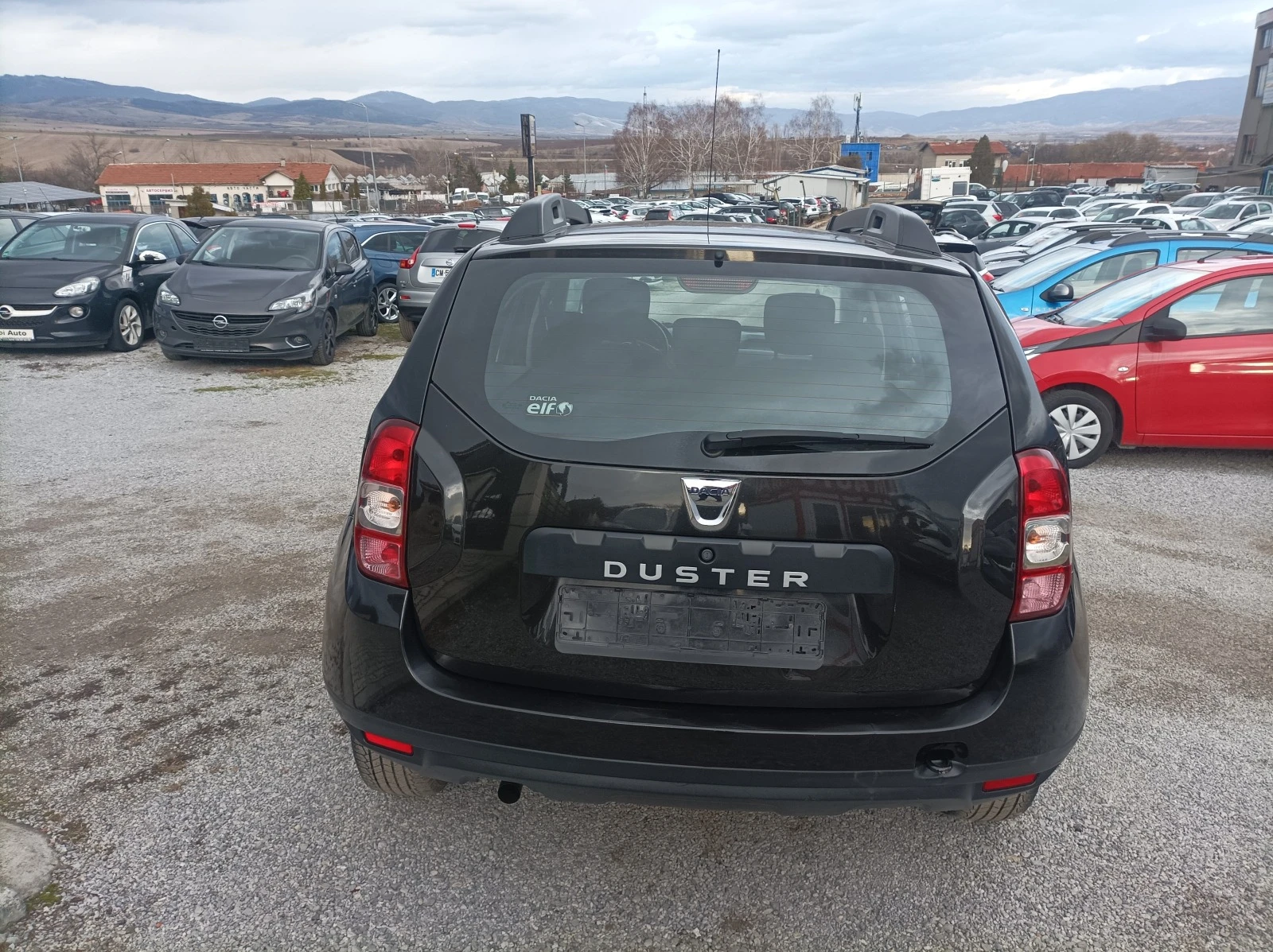 Dacia Duster 1.5DCI-110K.C-NAVI-EURO6 - изображение 6