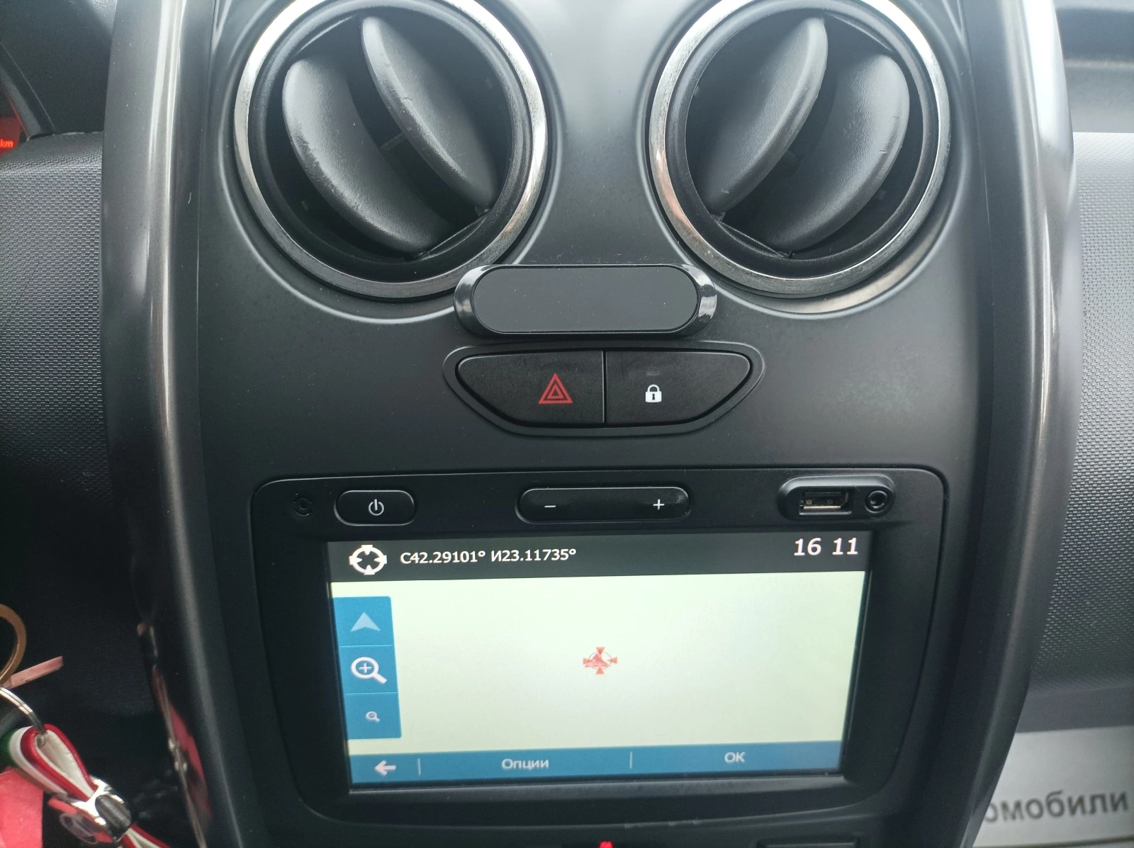 Dacia Duster 1.5DCI-110K.C-NAVI-EURO6 | Mobile.bg   15