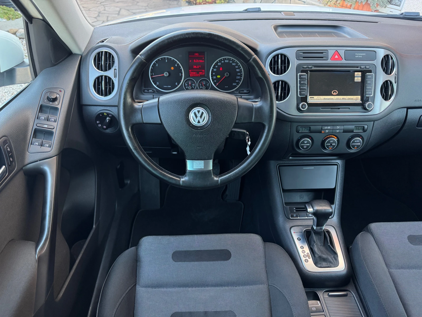 VW Tiguan 2.0TDI* NAVI* KAMERA* PARKASISTANS* 100%km* LIZING - изображение 3