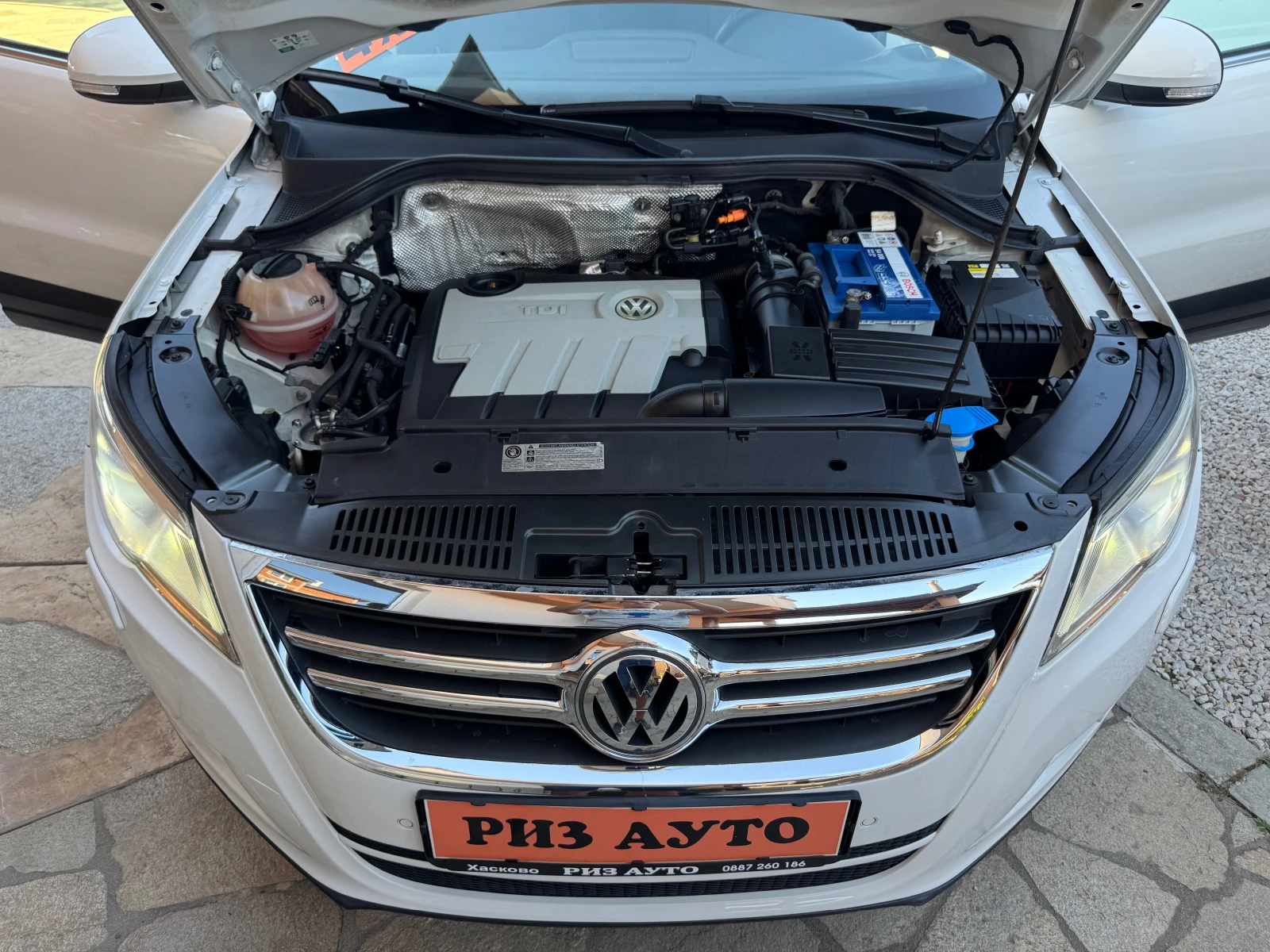 VW Tiguan 2.0TDI* NAVI* KAMERA* PARKASISTANS* 100%km* LIZING | Mobile.bg   16