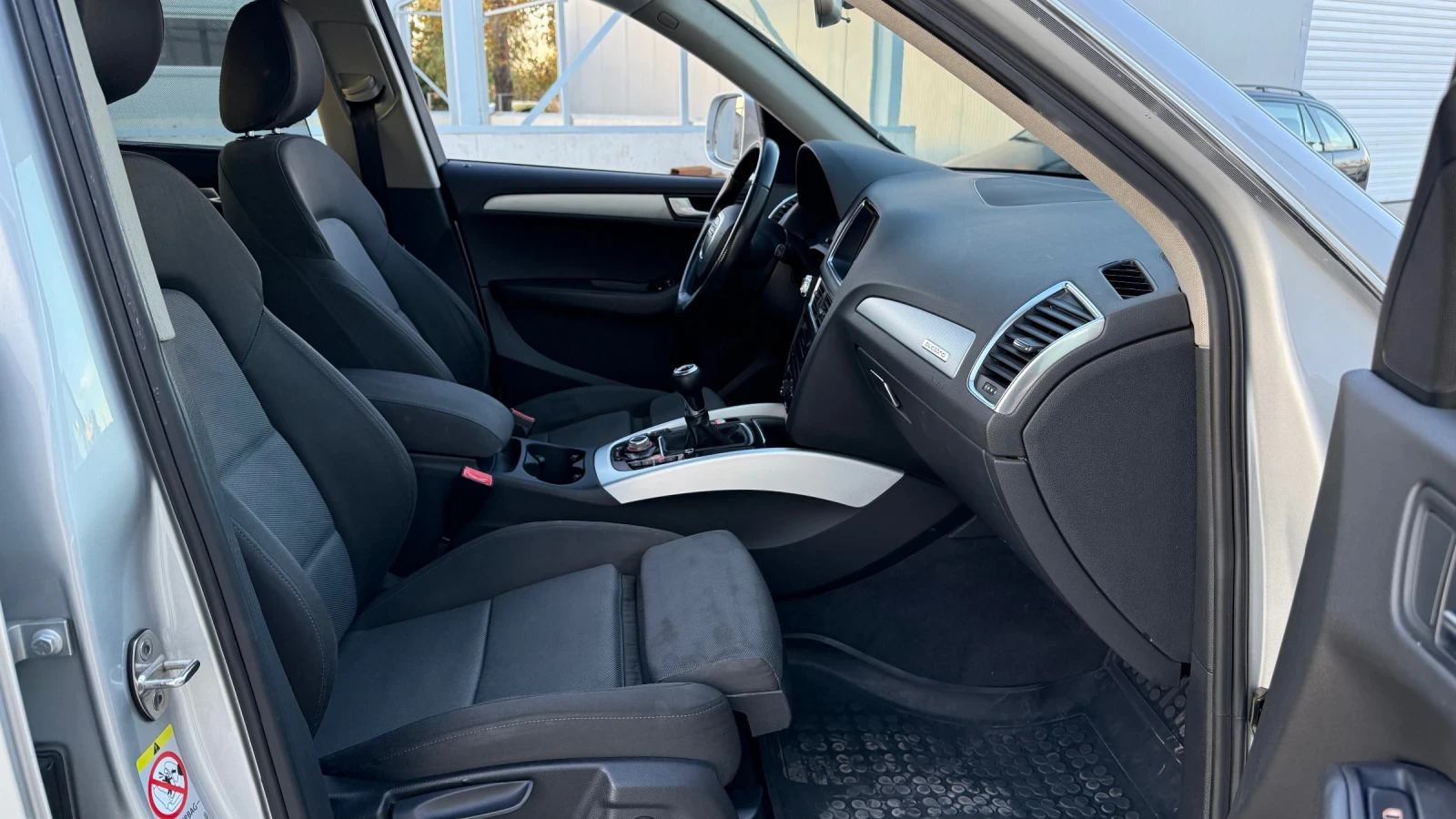 Audi Q5 2.0 TDI/РЪЧКА/ОЧАКВАН ВНОС  - изображение 9