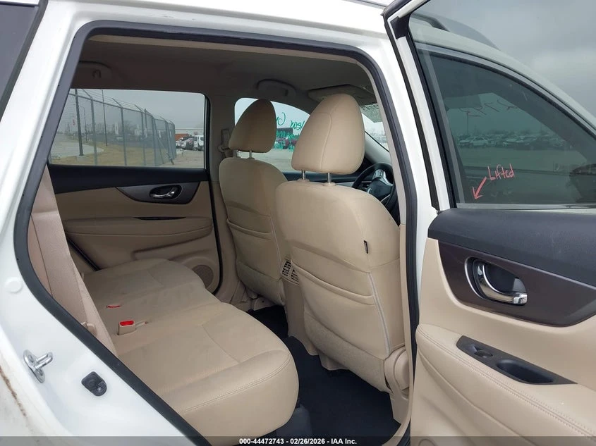 Nissan Rogue 2.5L I-4 DOHC, VVT, 170HP Front Wheel Drive, снимка 8 - Автомобили и джипове - 53891980