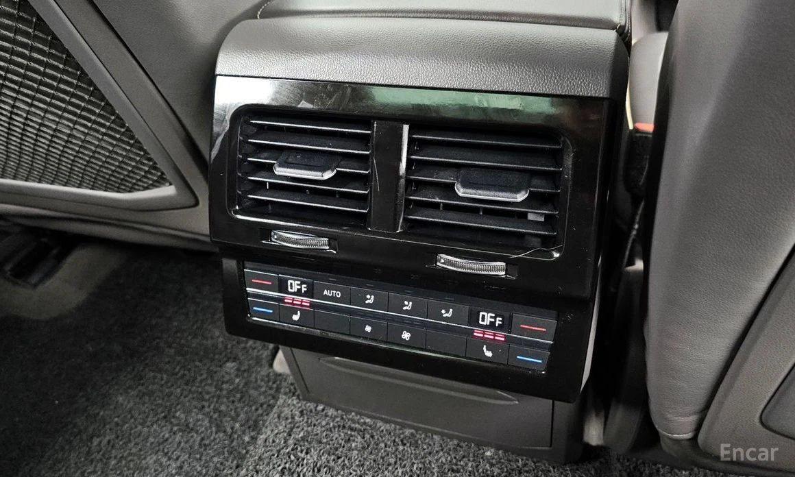 VW Touareg * КОЖА* ПОДГРЕВ* NAVI* PANORAMA* LED* , снимка 15 - Автомобили и джипове - 53995790