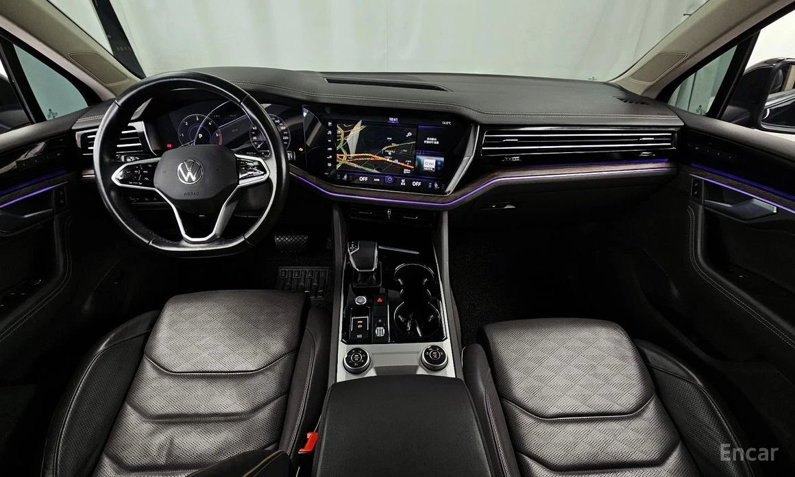 VW Touareg * КОЖА* ПОДГРЕВ* NAVI* PANORAMA* LED* , снимка 7 - Автомобили и джипове - 53995790