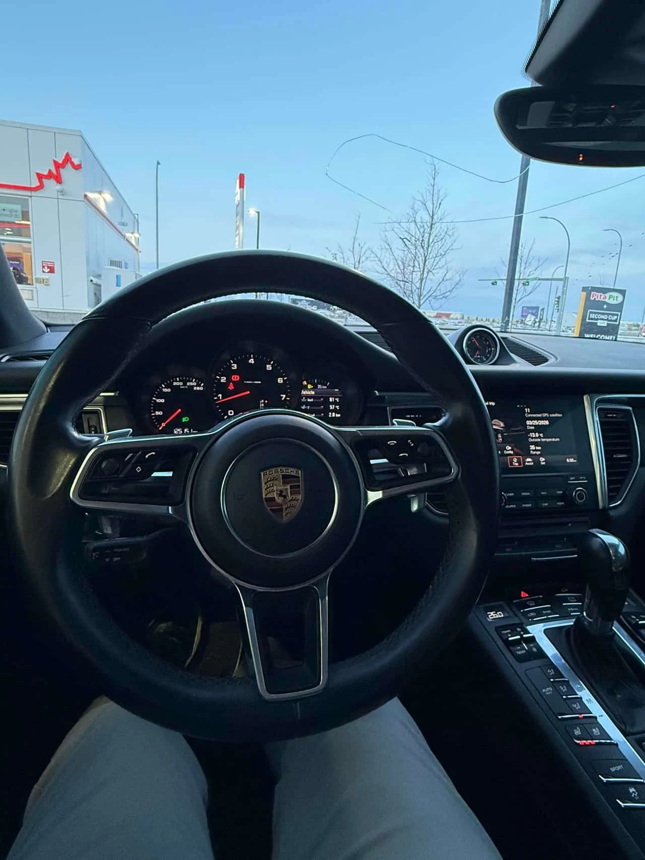 Porsche Macan * AWD * CARFAX * BOSE * ОБДУХВАНЕ * ПАНОРАМА, снимка 12 - Автомобили и джипове - 54079455