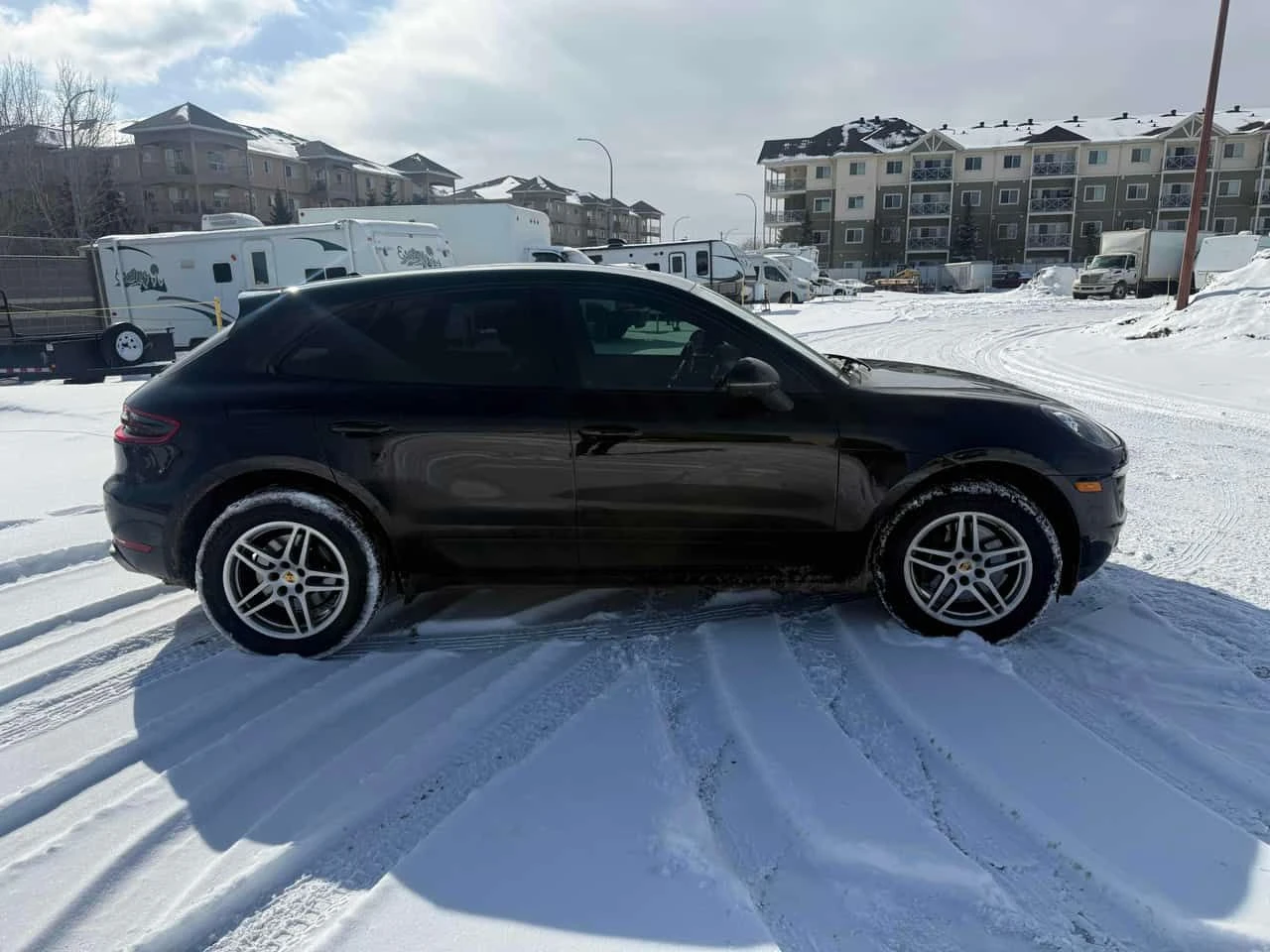Porsche Macan * AWD * CARFAX * BOSE * ОБДУХВАНЕ * ПАНОРАМА, снимка 3 - Автомобили и джипове - 54079455