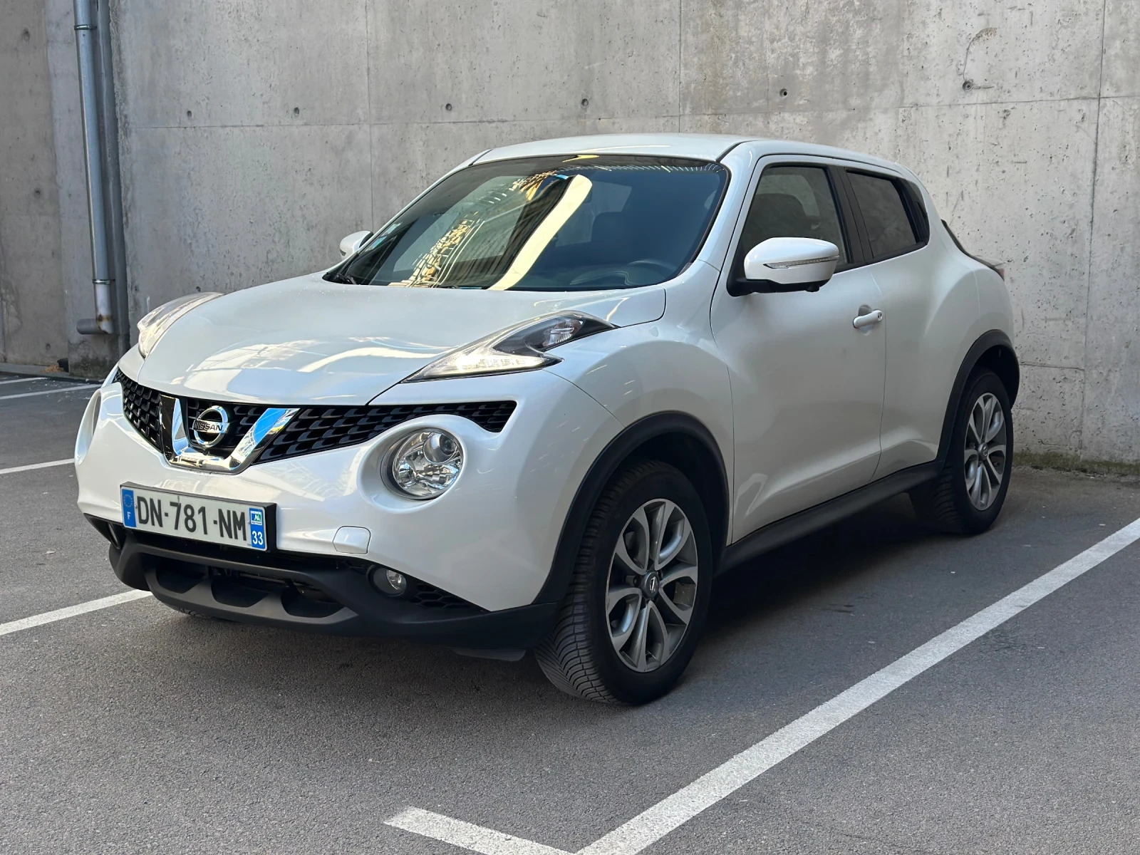 Nissan Juke 1.5 DCI / 360 камери / Tekna изпълнение, снимка 2 - Автомобили и джипове - 54079102