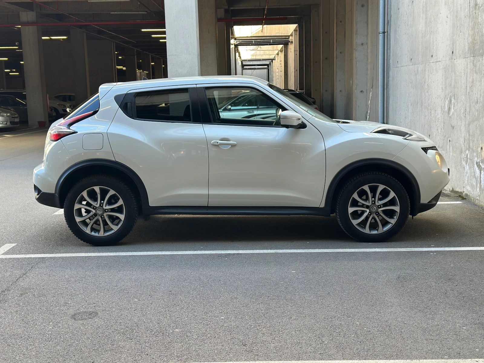 Nissan Juke 1.5 DCI / 360 камери / Tekna изпълнение, снимка 8 - Автомобили и джипове - 54079102