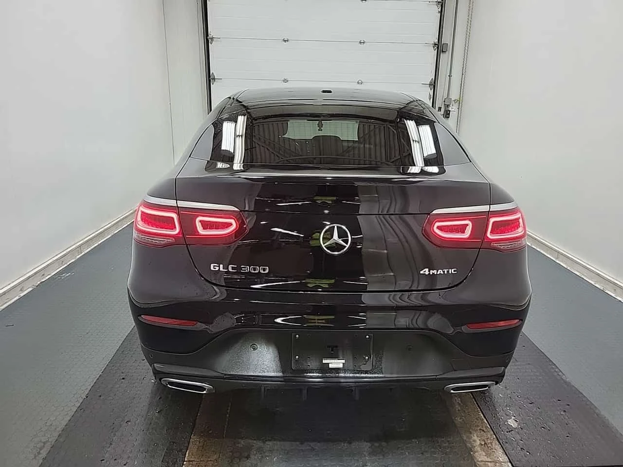 Mercedes-Benz GLC 300 Coupe * AMG Line * Без инциденти * CARFAX * , снимка 6 - Автомобили и джипове - 54133198