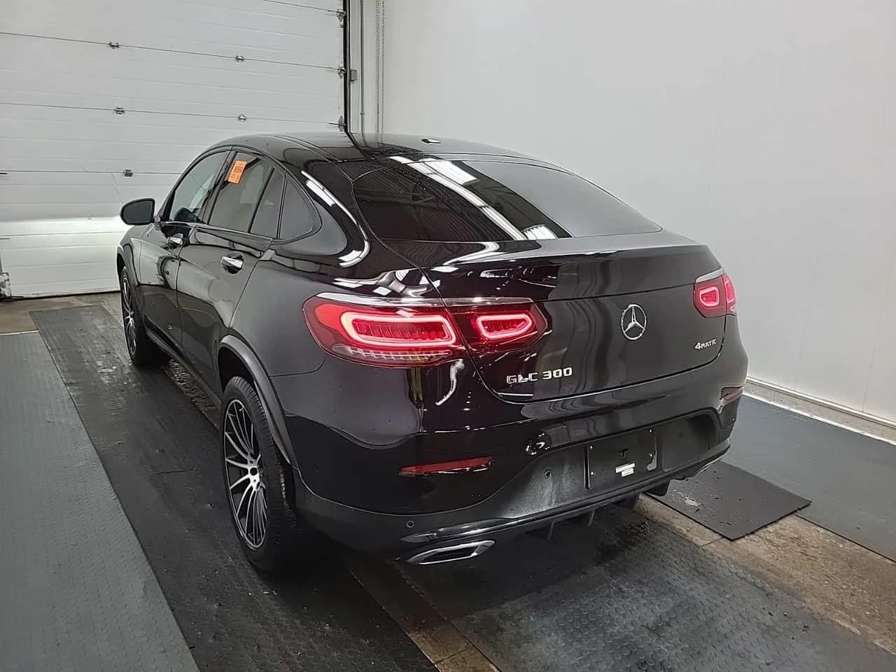 Mercedes-Benz GLC 300 Coupe * AMG Line * Без инциденти * CARFAX * , снимка 5 - Автомобили и джипове - 54133198