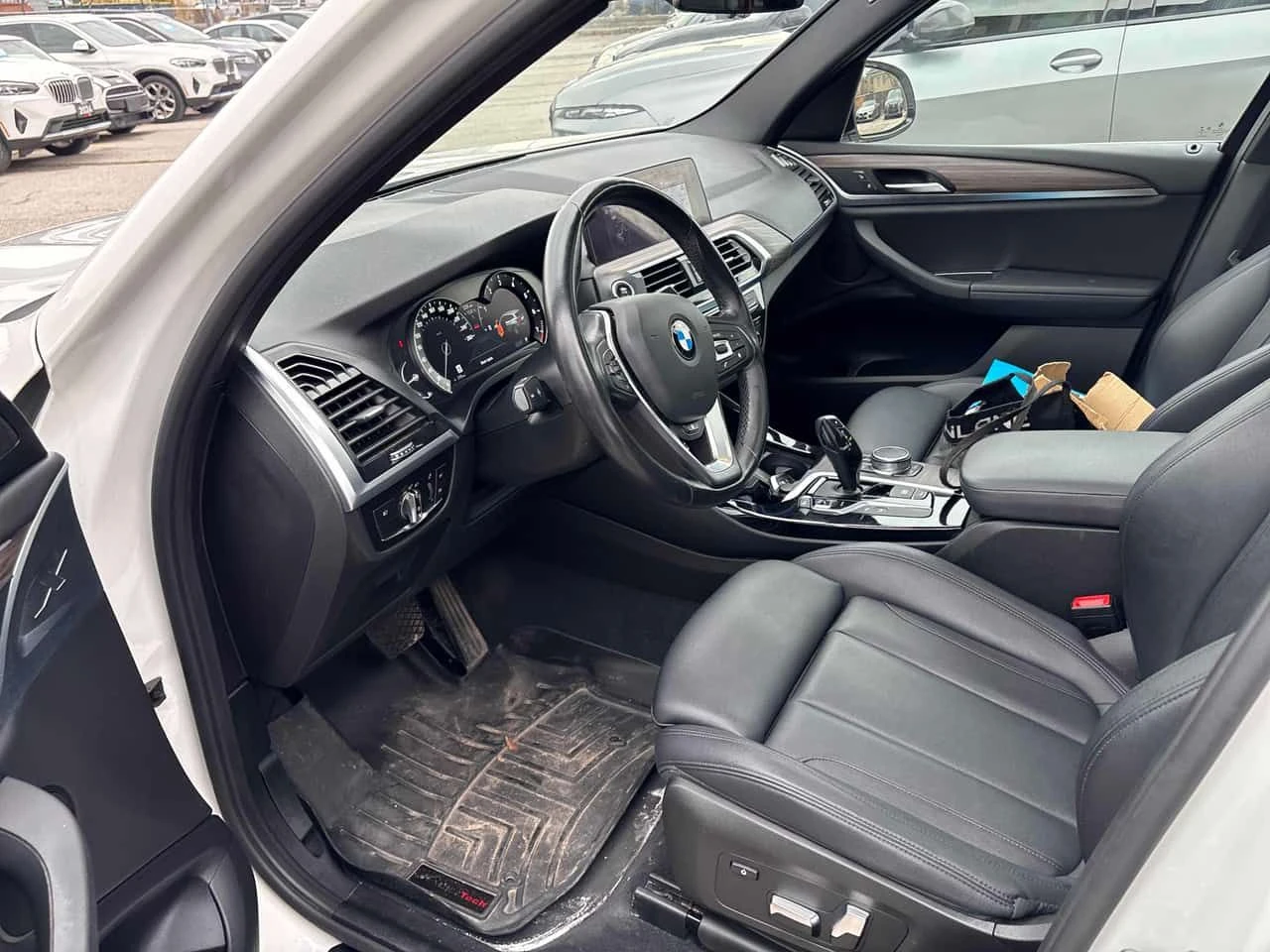 BMW X3 | ПОДГРЕВ | CARFAX | ПАНОРАМА | ДВА КЛЮЧА | , снимка 5 - Автомобили и джипове - 54297011