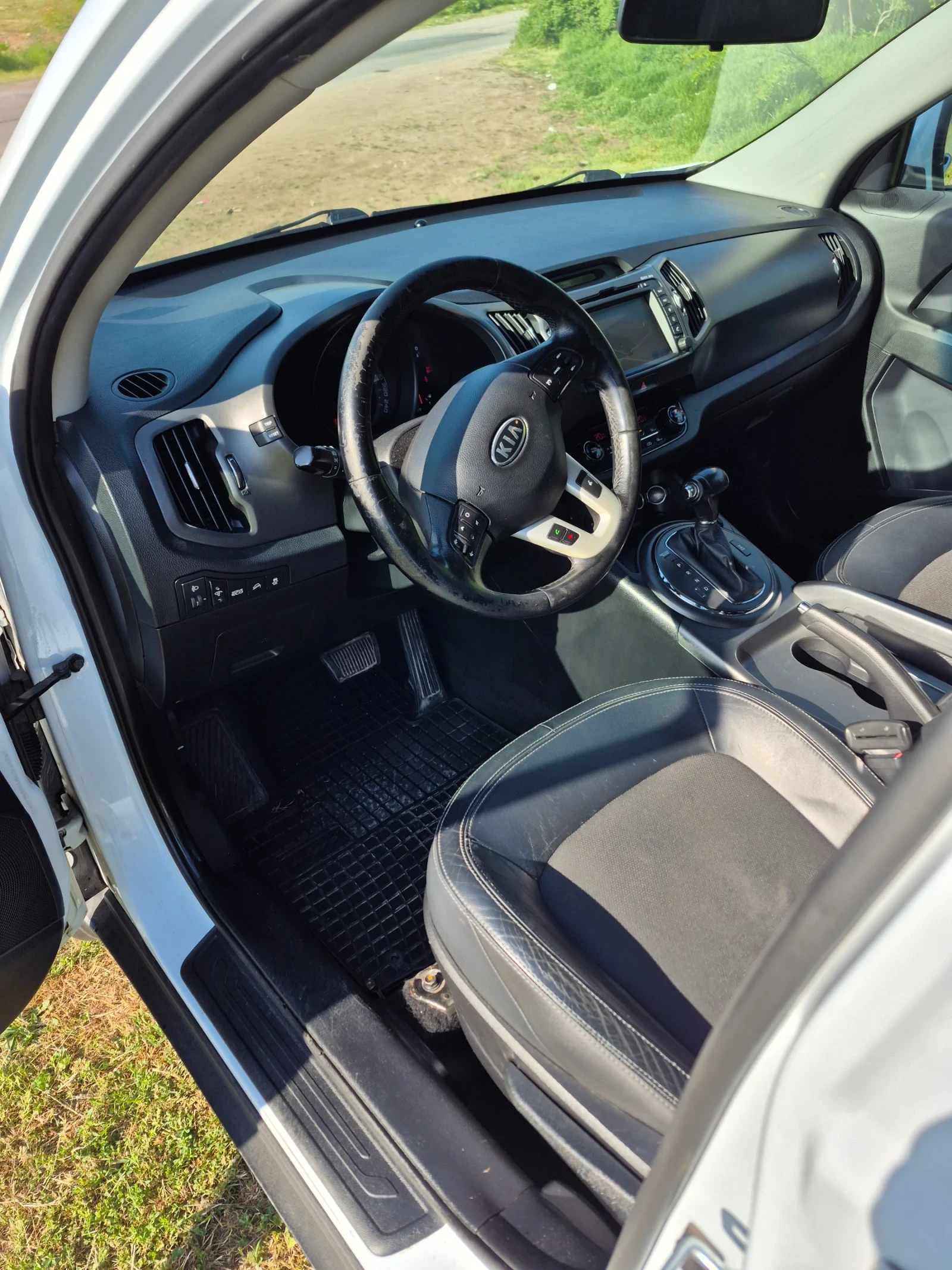 Kia Sportage, снимка 15 - Автомобили и джипове - 54341119