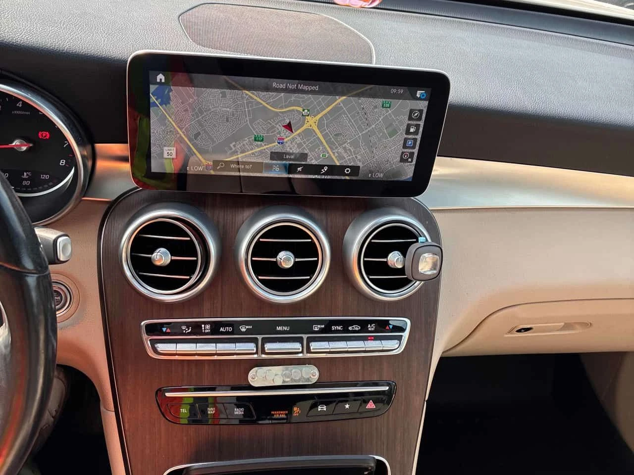 Mercedes-Benz GLC 300  * CARFAX * ПОДГРЕВИ * ПАНО * KEYLESS, снимка 9 - Автомобили и джипове - 55328135