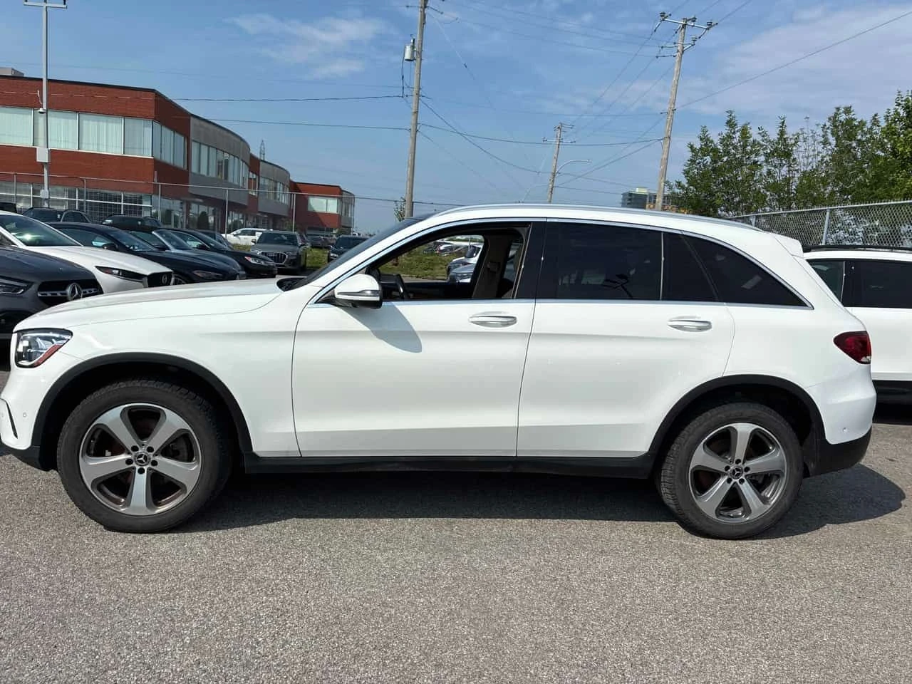Mercedes-Benz GLC 300  * CARFAX * ПОДГРЕВИ * ПАНО * KEYLESS, снимка 2 - Автомобили и джипове - 55328135
