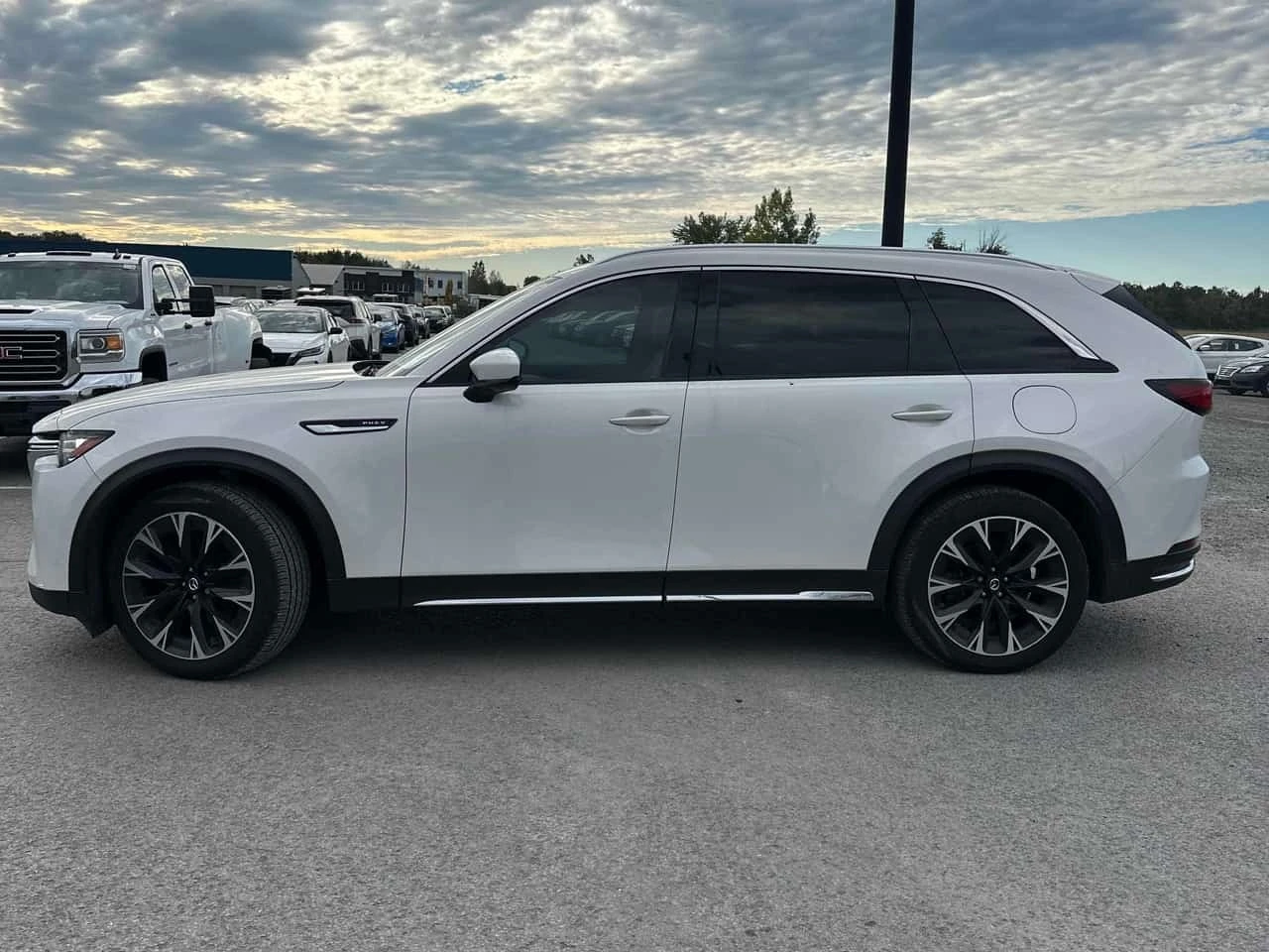 Mazda CX-90 GT | CARFAX | АВТОКРЕДИТ БЕЗ ПЪРВОНАЧАЛНА, снимка 3 - Автомобили и джипове - 56168908