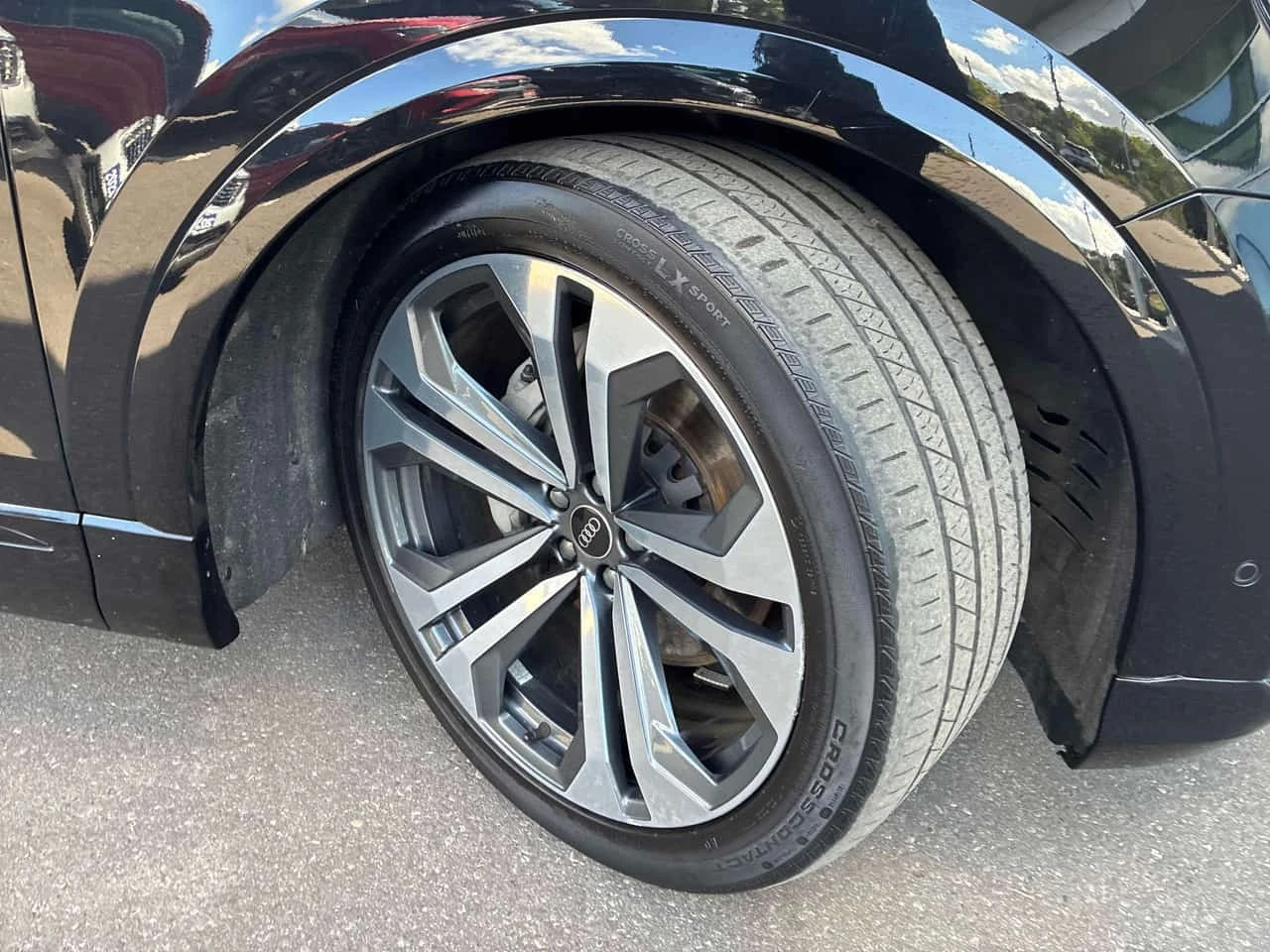 Audi Q8 * 55 TFSI * S-Line * Technik * CARFAX * , снимка 12 - Автомобили и джипове - 56205726