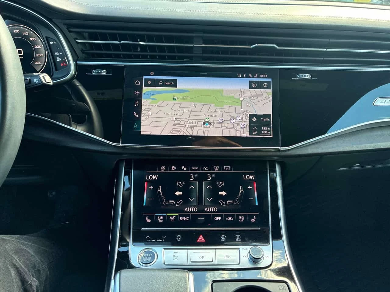 Audi Q8 * 55 TFSI * S-Line * Technik * CARFAX * , снимка 8 - Автомобили и джипове - 56205726