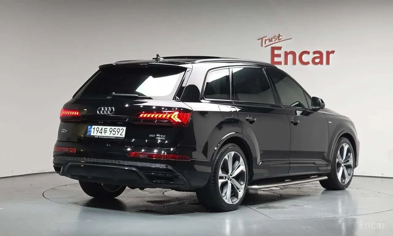 Audi Q7 * 55 TFSI Quattro Premium * КРАЙНА ЦЕНА ДО БГ, снимка 2 - Автомобили и джипове - 56255392