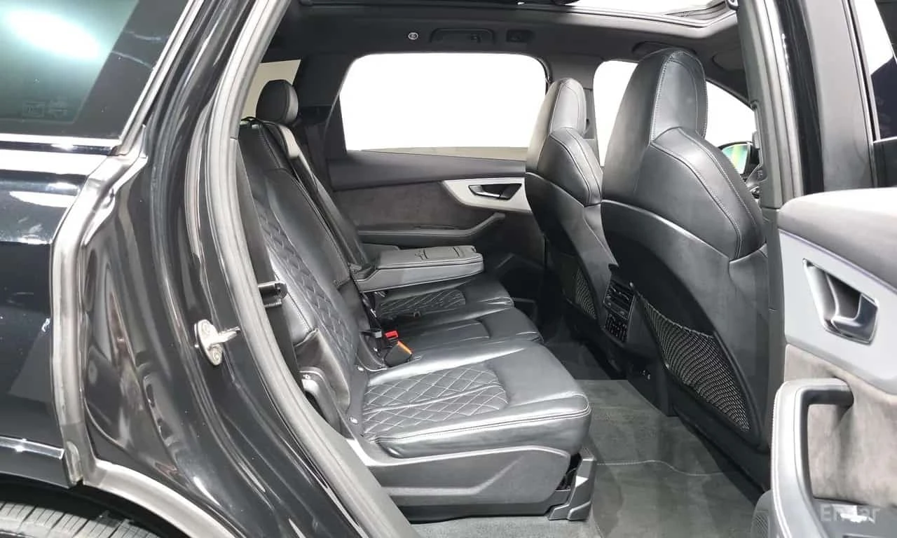 Audi Q7 * 55 TFSI Quattro Premium * КРАЙНА ЦЕНА ДО БГ, снимка 11 - Автомобили и джипове - 56255392