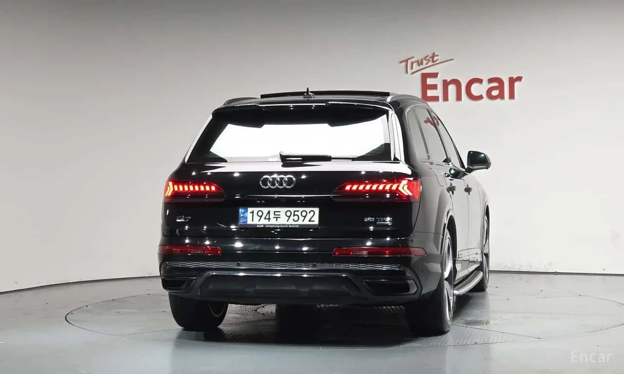 Audi Q7 * 55 TFSI Quattro Premium * КРАЙНА ЦЕНА ДО БГ, снимка 4 - Автомобили и джипове - 56255392