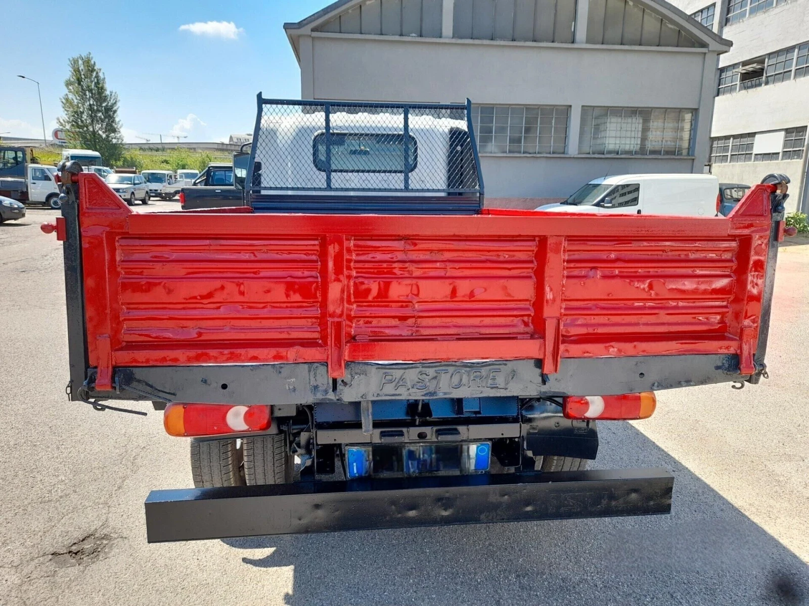 Isuzu Npr Npr 35 тристранен самосвал  - изображение 5