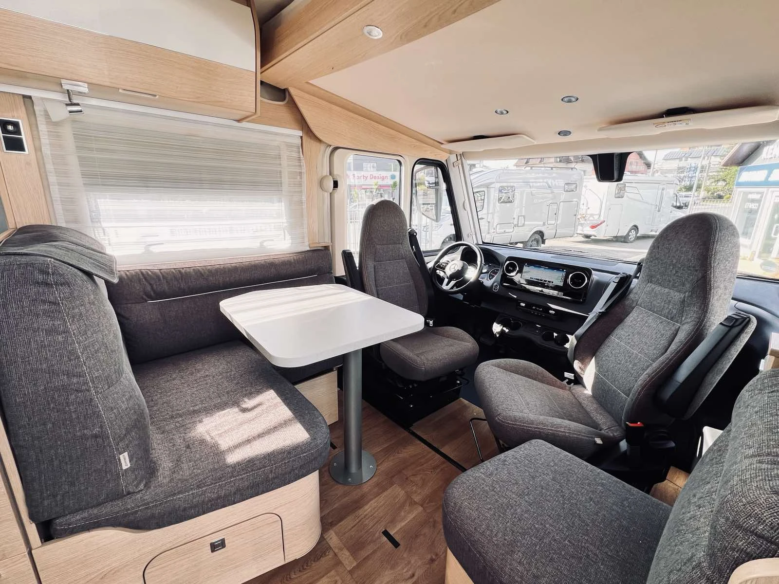 Кемпер HYMER / ERIBA BMC I  680, 3500 kg. - изображение 9