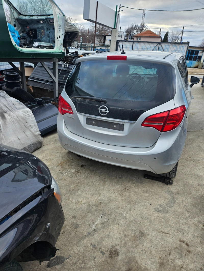 Opel Meriva 1.4i, снимка 4 - Автомобили и джипове - 44048720