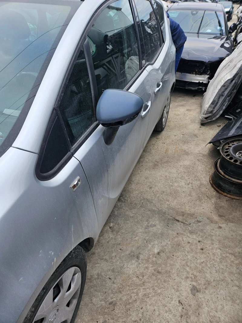 Opel Meriva 1.4i, снимка 3 - Автомобили и джипове - 44048720