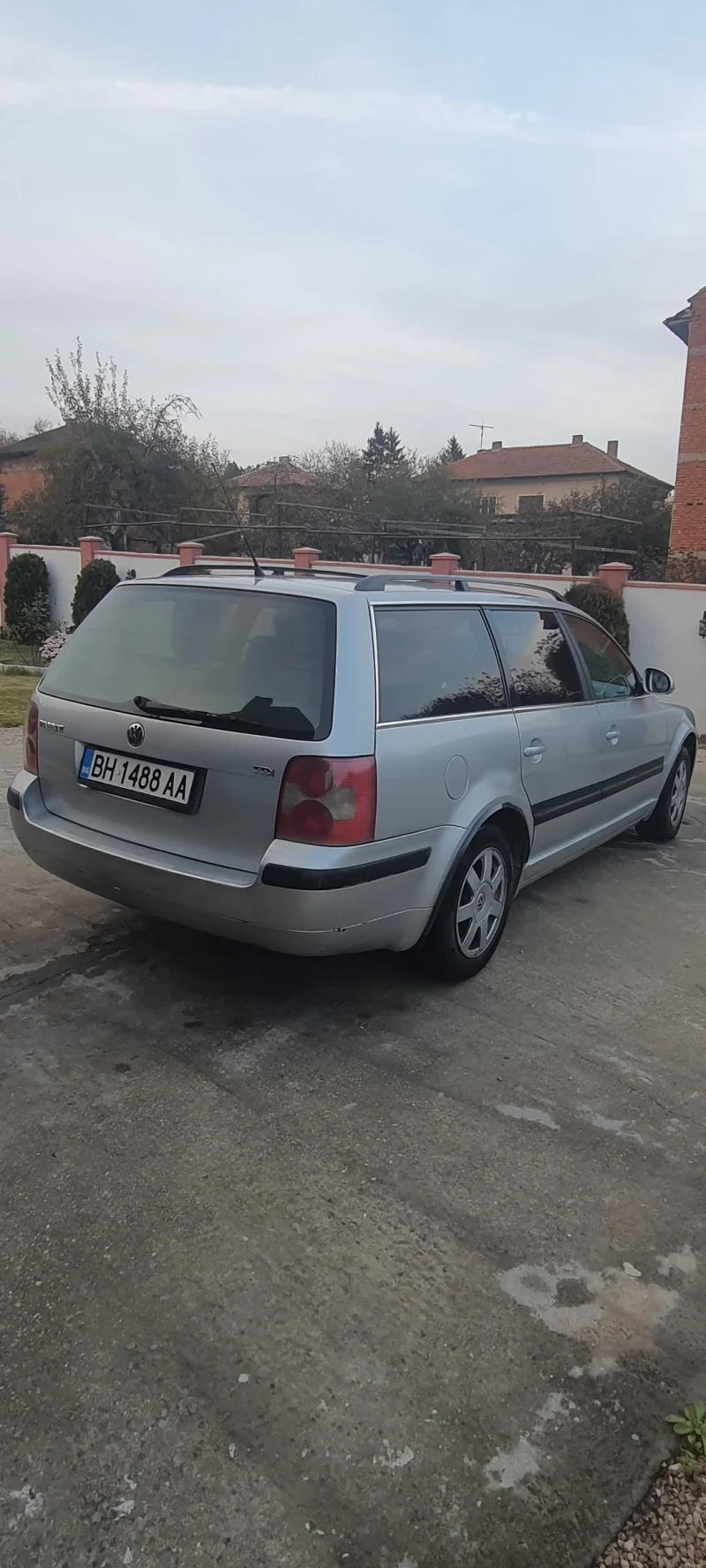 VW Passat, снимка 2 - Автомобили и джипове - 47770611