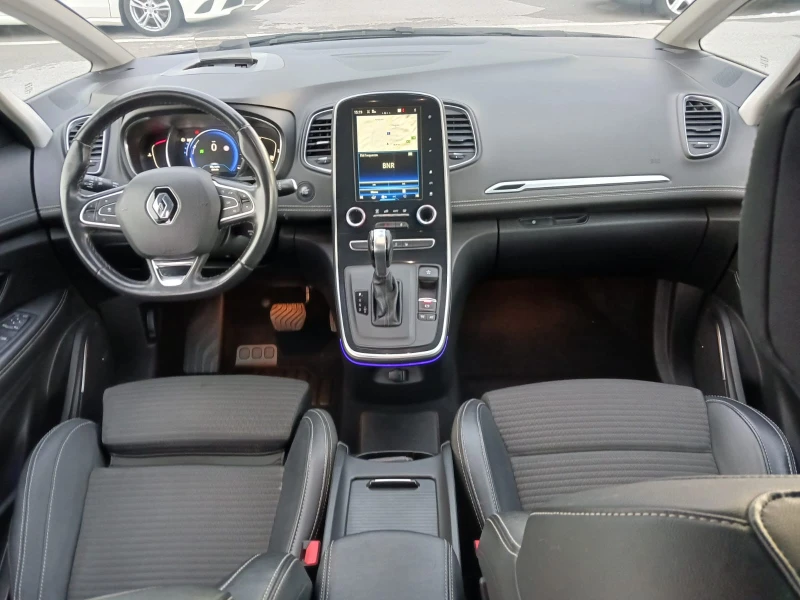 Renault Scenic 1.5 dci BOSE, снимка 8 - Автомобили и джипове - 48467051