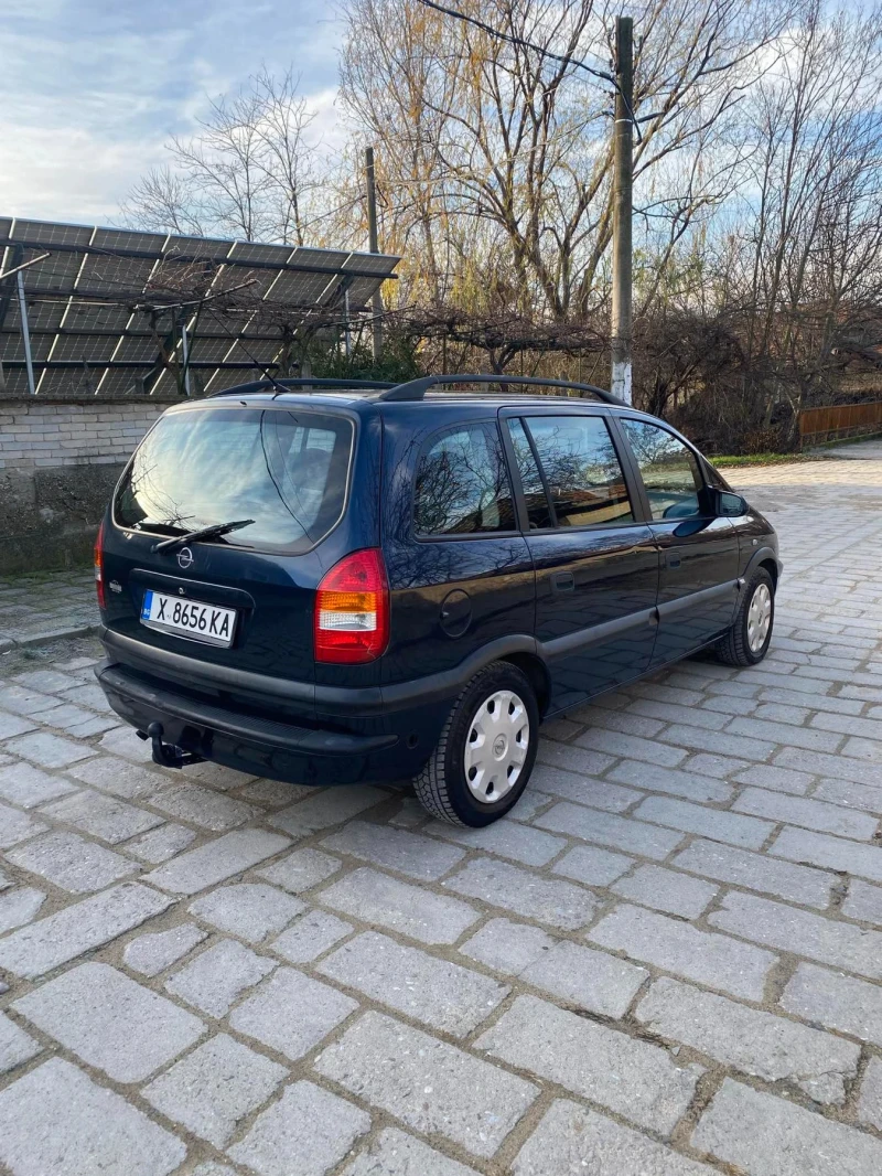 Opel Zafira 1.8 Газ/Бензин, снимка 4 - Автомобили и джипове - 48501373