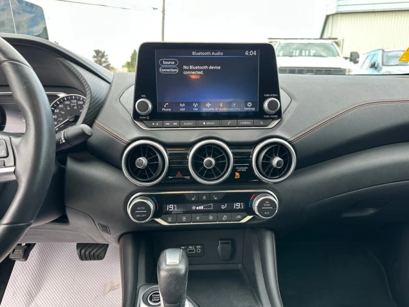 Nissan Sentra SR* FWDАвтоКредит* (ЦЕНА ДО БГ), снимка 14 - Автомобили и джипове - 52619748