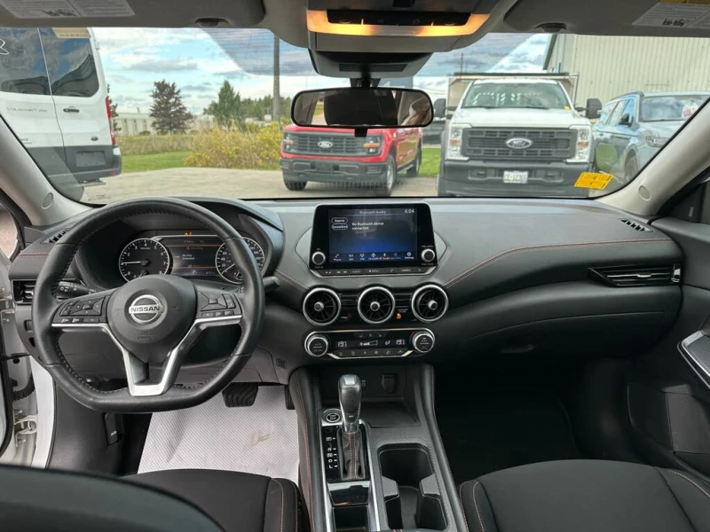 Nissan Sentra SR* FWDАвтоКредит* (ЦЕНА ДО БГ), снимка 12 - Автомобили и джипове - 52619748