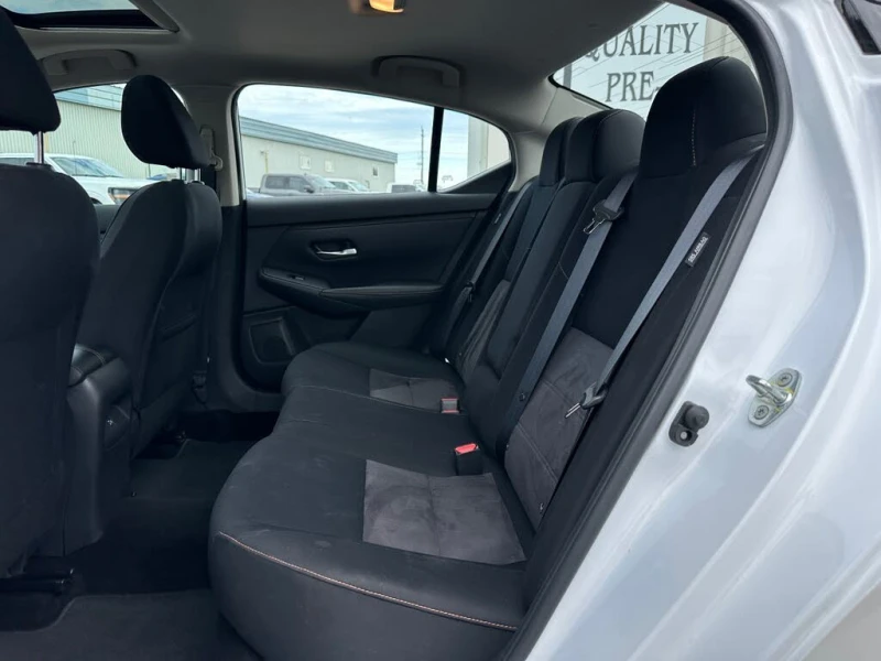 Nissan Sentra SR* FWDАвтоКредит* (ЦЕНА ДО БГ), снимка 11 - Автомобили и джипове - 52619748